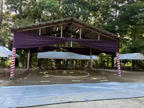常陸國總社宮の{uncategorized: "未分類", other: "その他", undefined: "問題あり", building: "その他建物", grave: "お墓", sacred_gate: "鳥居", guardian: "狛犬", statue: "像", buddha: "仏像", history: "歴史", nature: "自然", garden: "庭園", animal: "動物", pagoda: "塔", temizu: "手水舎", mountain_gate: "山門・神門", sanctuary: "本殿・本堂", subordinate: "末社・摂社", art: "芸術", scenery: "景色", jizo: "地蔵", ema: "絵馬", goshuin: "御朱印", omikuji: "おみくじ", items: "授与品その他", amulet: "お守り", goshuincho: "御朱印帳", eats: "食事", festival: "お祭り", votive_dance: "神楽", shichigosan: "七五三参", wedding: "結婚式", experience: "体験その他", initially: "初詣", around: "周辺", anti_infection: "感染症対策"}