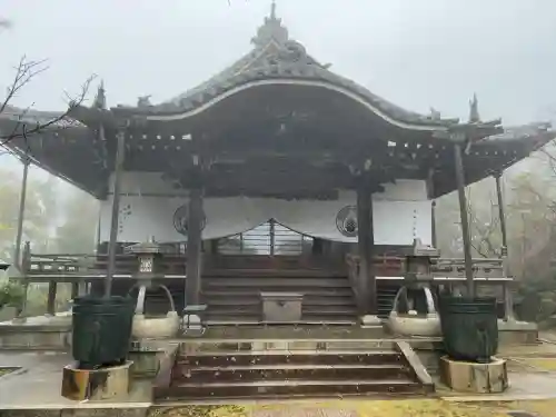 最上稲荷山妙教寺の{uncategorized: "未分類", other: "その他", undefined: "問題あり", building: "その他建物", grave: "お墓", sacred_gate: "鳥居", guardian: "狛犬", statue: "像", buddha: "仏像", history: "歴史", nature: "自然", garden: "庭園", animal: "動物", pagoda: "塔", temizu: "手水舎", mountain_gate: "山門・神門", sanctuary: "本殿・本堂", subordinate: "末社・摂社", art: "芸術", scenery: "景色", jizo: "地蔵", ema: "絵馬", goshuin: "御朱印", omikuji: "おみくじ", items: "授与品その他", amulet: "お守り", goshuincho: "御朱印帳", eats: "食事", festival: "お祭り", votive_dance: "神楽", shichigosan: "七五三参", wedding: "結婚式", experience: "体験その他", initially: "初詣", around: "周辺", anti_infection: "感染症対策"}