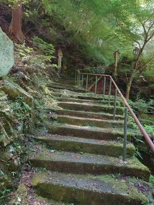 大嶽山那賀都神社(山梨県)