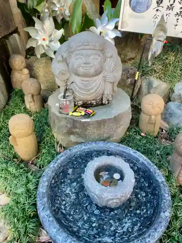 経王寺の{uncategorized: "未分類", other: "その他", undefined: "問題あり", building: "その他建物", grave: "お墓", sacred_gate: "鳥居", guardian: "狛犬", statue: "像", buddha: "仏像", history: "歴史", nature: "自然", garden: "庭園", animal: "動物", pagoda: "塔", temizu: "手水舎", mountain_gate: "山門・神門", sanctuary: "本殿・本堂", subordinate: "末社・摂社", art: "芸術", scenery: "景色", jizo: "地蔵", ema: "絵馬", goshuin: "御朱印", omikuji: "おみくじ", items: "授与品その他", amulet: "お守り", goshuincho: "御朱印帳", eats: "食事", festival: "お祭り", votive_dance: "神楽", shichigosan: "七五三参", wedding: "結婚式", experience: "体験その他", initially: "初詣", around: "周辺", anti_infection: "感染症対策"}