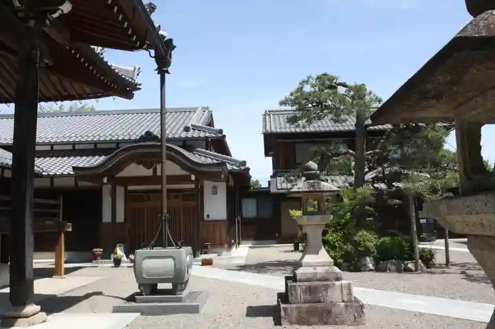 唯稱寺(滋賀県)