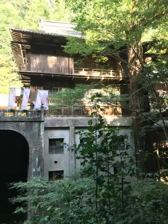 仙龍寺の本殿・本堂
