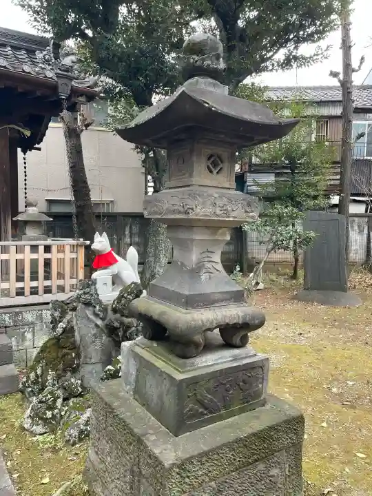 靍護稲荷神社の{uncategorized: "未分類", other: "その他", undefined: "問題あり", building: "その他建物", grave: "お墓", sacred_gate: "鳥居", guardian: "狛犬", statue: "像", buddha: "仏像", history: "歴史", nature: "自然", garden: "庭園", animal: "動物", pagoda: "塔", temizu: "手水舎", mountain_gate: "山門・神門", sanctuary: "本殿・本堂", subordinate: "末社・摂社", art: "芸術", scenery: "景色", jizo: "地蔵", ema: "絵馬", goshuin: "御朱印", omikuji: "おみくじ", items: "授与品その他", amulet: "お守り", goshuincho: "御朱印帳", eats: "食事", festival: "お祭り", votive_dance: "神楽", shichigosan: "七五三参", wedding: "結婚式", experience: "体験その他", initially: "初詣", around: "周辺", anti_infection: "感染症対策"}