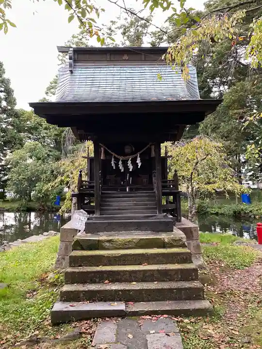 鳥海月山両所宮の末社・摂社