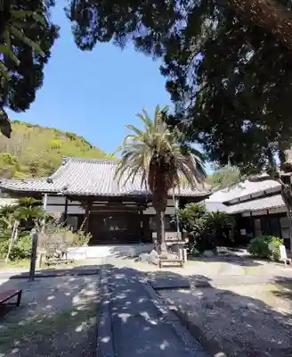 良参寺の本殿・本堂