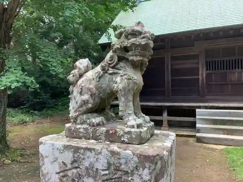 諏訪神社の狛犬