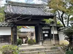 勝持寺（花の寺）の山門