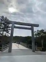 伊勢神宮内宮(皇大神宮)の{uncategorized: "未分類", other: "その他", undefined: "問題あり", building: "その他建物", grave: "お墓", sacred_gate: "鳥居", guardian: "狛犬", statue: "像", buddha: "仏像", history: "歴史", nature: "自然", garden: "庭園", animal: "動物", pagoda: "塔", temizu: "手水舎", mountain_gate: "山門・神門", sanctuary: "本殿・本堂", subordinate: "末社・摂社", art: "芸術", scenery: "景色", jizo: "地蔵", ema: "絵馬", goshuin: "御朱印", omikuji: "おみくじ", items: "授与品その他", amulet: "お守り", goshuincho: "御朱印帳", eats: "食事", festival: "お祭り", votive_dance: "神楽", shichigosan: "七五三参", wedding: "結婚式", experience: "体験その他", initially: "初詣", around: "周辺", anti_infection: "感染症対策"}