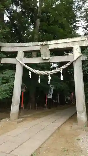 間々田八幡宮の鳥居