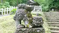 戸隠神社九頭龍社の狛犬