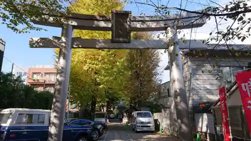 穏田神社の鳥居