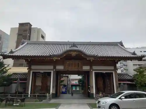 東光寺の山門・神門