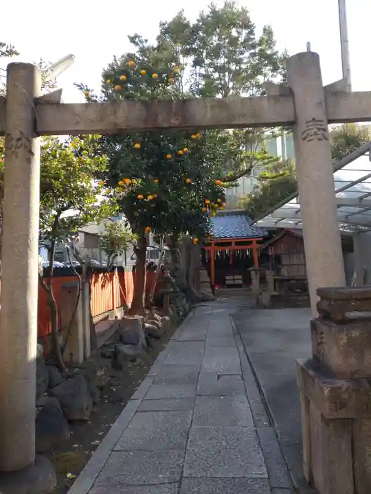 龍田稲荷神社の鳥居