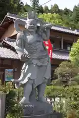 常泉寺の像