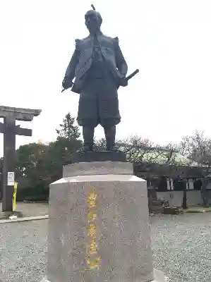 豊國神社の像