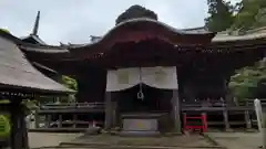 椎尾山薬王院の本殿