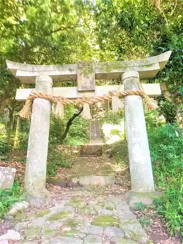 八天神社の鳥居