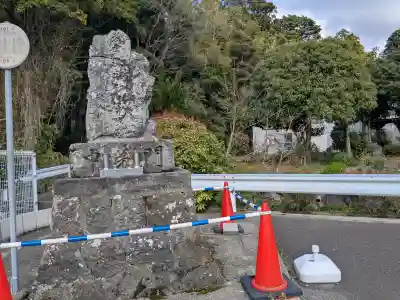 高岳寺の{uncategorized: "未分類", other: "その他", undefined: "問題あり", building: "その他建物", grave: "お墓", sacred_gate: "鳥居", guardian: "狛犬", statue: "像", buddha: "仏像", history: "歴史", nature: "自然", garden: "庭園", animal: "動物", pagoda: "塔", temizu: "手水舎", mountain_gate: "山門・神門", sanctuary: "本殿・本堂", subordinate: "末社・摂社", art: "芸術", scenery: "景色", jizo: "地蔵", ema: "絵馬", goshuin: "御朱印", omikuji: "おみくじ", items: "授与品その他", amulet: "お守り", goshuincho: "御朱印帳", eats: "食事", festival: "お祭り", votive_dance: "神楽", shichigosan: "七五三参", wedding: "結婚式", experience: "体験その他", initially: "初詣", around: "周辺", anti_infection: "感染症対策"}