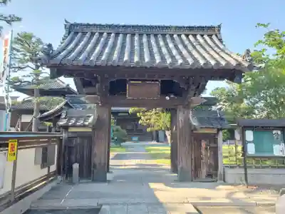 光照院の山門・神門