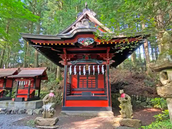 三峯神社の末社・摂社