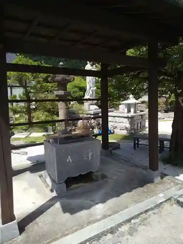 法光寺の手水舎