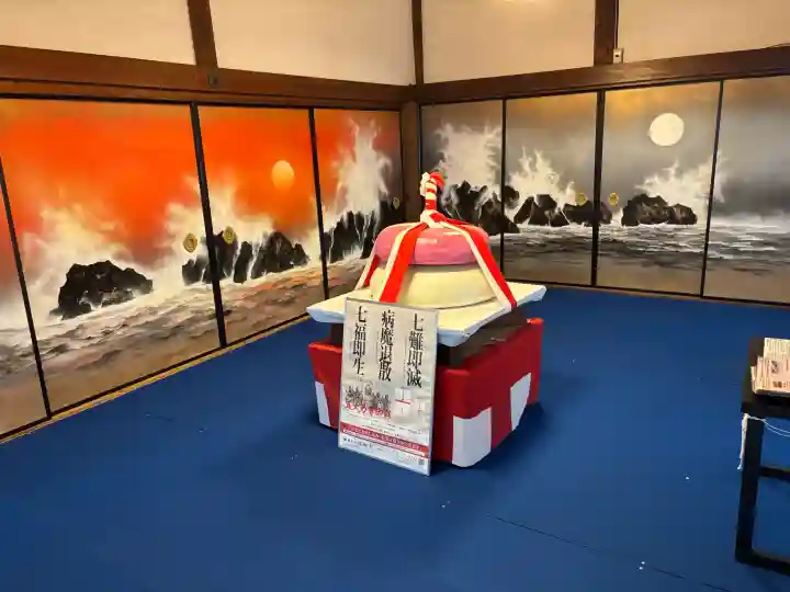 三宝院(三宝院門跡)の{uncategorized: "未分類", other: "その他", undefined: "問題あり", building: "その他建物", grave: "お墓", sacred_gate: "鳥居", guardian: "狛犬", statue: "像", buddha: "仏像", history: "歴史", nature: "自然", garden: "庭園", animal: "動物", pagoda: "塔", temizu: "手水舎", mountain_gate: "山門・神門", sanctuary: "本殿・本堂", subordinate: "末社・摂社", art: "芸術", scenery: "景色", jizo: "地蔵", ema: "絵馬", goshuin: "御朱印", omikuji: "おみくじ", items: "授与品その他", amulet: "お守り", goshuincho: "御朱印帳", eats: "食事", festival: "お祭り", votive_dance: "神楽", shichigosan: "七五三参", wedding: "結婚式", experience: "体験その他", initially: "初詣", around: "周辺", anti_infection: "感染症対策"}