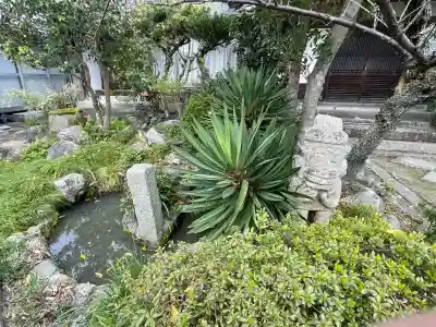 長徳寺の{uncategorized: "未分類", other: "その他", undefined: "問題あり", building: "その他建物", grave: "お墓", sacred_gate: "鳥居", guardian: "狛犬", statue: "像", buddha: "仏像", history: "歴史", nature: "自然", garden: "庭園", animal: "動物", pagoda: "塔", temizu: "手水舎", mountain_gate: "山門・神門", sanctuary: "本殿・本堂", subordinate: "末社・摂社", art: "芸術", scenery: "景色", jizo: "地蔵", ema: "絵馬", goshuin: "御朱印", omikuji: "おみくじ", items: "授与品その他", amulet: "お守り", goshuincho: "御朱印帳", eats: "食事", festival: "お祭り", votive_dance: "神楽", shichigosan: "七五三参", wedding: "結婚式", experience: "体験その他", initially: "初詣", around: "周辺", anti_infection: "感染症対策"}