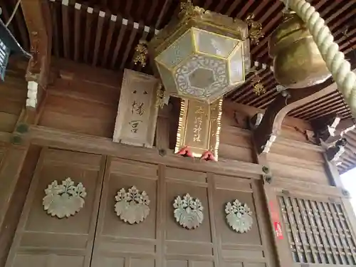 潮津神社の本殿