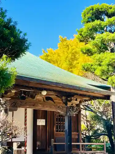 極楽寺（霊鷲山感應院極楽律寺）の本殿・本堂