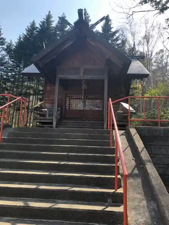 張碓稲荷神社の{uncategorized: "未分類", other: "その他", undefined: "問題あり", building: "その他建物", grave: "お墓", sacred_gate: "鳥居", guardian: "狛犬", statue: "像", buddha: "仏像", history: "歴史", nature: "自然", garden: "庭園", animal: "動物", pagoda: "塔", temizu: "手水舎", mountain_gate: "山門・神門", sanctuary: "本殿・本堂", subordinate: "末社・摂社", art: "芸術", scenery: "景色", jizo: "地蔵", ema: "絵馬", goshuin: "御朱印", omikuji: "おみくじ", items: "授与品その他", amulet: "お守り", goshuincho: "御朱印帳", eats: "食事", festival: "お祭り", votive_dance: "神楽", shichigosan: "七五三参", wedding: "結婚式", experience: "体験その他", initially: "初詣", around: "周辺", anti_infection: "感染症対策"}