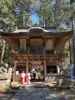 鷲子山上神社の{uncategorized: "未分類", other: "その他", undefined: "問題あり", building: "その他建物", grave: "お墓", sacred_gate: "鳥居", guardian: "狛犬", statue: "像", buddha: "仏像", history: "歴史", nature: "自然", garden: "庭園", animal: "動物", pagoda: "塔", temizu: "手水舎", mountain_gate: "山門・神門", sanctuary: "本殿・本堂", subordinate: "末社・摂社", art: "芸術", scenery: "景色", jizo: "地蔵", ema: "絵馬", goshuin: "御朱印", omikuji: "おみくじ", items: "授与品その他", amulet: "お守り", goshuincho: "御朱印帳", eats: "食事", festival: "お祭り", votive_dance: "神楽", shichigosan: "七五三参", wedding: "結婚式", experience: "体験その他", initially: "初詣", around: "周辺", anti_infection: "感染症対策"}