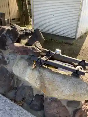 津島社の手水舎