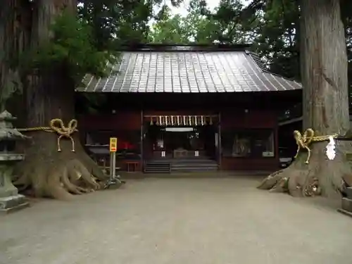 北口本宮冨士浅間神社の本殿