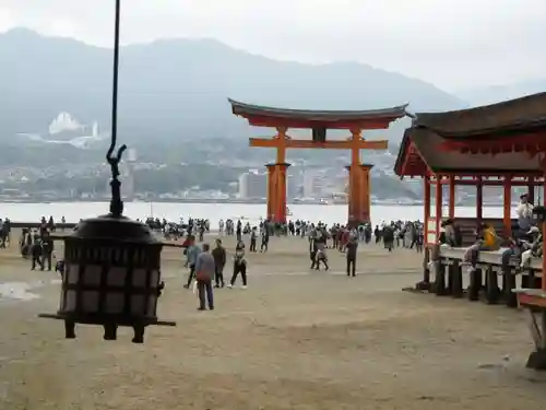 厳島神社の鳥居