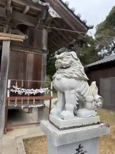 年毛神社の{uncategorized: "未分類", other: "その他", undefined: "問題あり", building: "その他建物", grave: "お墓", sacred_gate: "鳥居", guardian: "狛犬", statue: "像", buddha: "仏像", history: "歴史", nature: "自然", garden: "庭園", animal: "動物", pagoda: "塔", temizu: "手水舎", mountain_gate: "山門・神門", sanctuary: "本殿・本堂", subordinate: "末社・摂社", art: "芸術", scenery: "景色", jizo: "地蔵", ema: "絵馬", goshuin: "御朱印", omikuji: "おみくじ", items: "授与品その他", amulet: "お守り", goshuincho: "御朱印帳", eats: "食事", festival: "お祭り", votive_dance: "神楽", shichigosan: "七五三参", wedding: "結婚式", experience: "体験その他", initially: "初詣", around: "周辺", anti_infection: "感染症対策"}