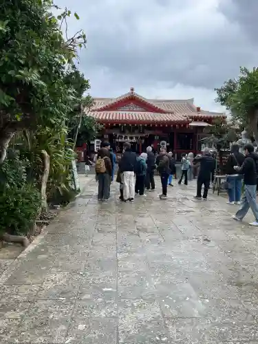 波上宮の{uncategorized: "未分類", other: "その他", undefined: "問題あり", building: "その他建物", grave: "お墓", sacred_gate: "鳥居", guardian: "狛犬", statue: "像", buddha: "仏像", history: "歴史", nature: "自然", garden: "庭園", animal: "動物", pagoda: "塔", temizu: "手水舎", mountain_gate: "山門・神門", sanctuary: "本殿・本堂", subordinate: "末社・摂社", art: "芸術", scenery: "景色", jizo: "地蔵", ema: "絵馬", goshuin: "御朱印", omikuji: "おみくじ", items: "授与品その他", amulet: "お守り", goshuincho: "御朱印帳", eats: "食事", festival: "お祭り", votive_dance: "神楽", shichigosan: "七五三参", wedding: "結婚式", experience: "体験その他", initially: "初詣", around: "周辺", anti_infection: "感染症対策"}