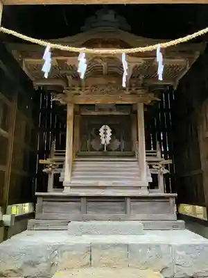 乙事諏訪神社の本殿・本堂