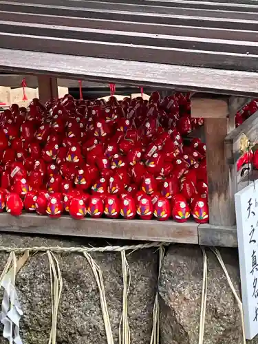 市比賣神社の{uncategorized: "未分類", other: "その他", undefined: "問題あり", building: "その他建物", grave: "お墓", sacred_gate: "鳥居", guardian: "狛犬", statue: "像", buddha: "仏像", history: "歴史", nature: "自然", garden: "庭園", animal: "動物", pagoda: "塔", temizu: "手水舎", mountain_gate: "山門・神門", sanctuary: "本殿・本堂", subordinate: "末社・摂社", art: "芸術", scenery: "景色", jizo: "地蔵", ema: "絵馬", goshuin: "御朱印", omikuji: "おみくじ", items: "授与品その他", amulet: "お守り", goshuincho: "御朱印帳", eats: "食事", festival: "お祭り", votive_dance: "神楽", shichigosan: "七五三参", wedding: "結婚式", experience: "体験その他", initially: "初詣", around: "周辺", anti_infection: "感染症対策"}