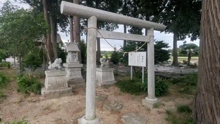 鷲宮神社の{uncategorized: "未分類", other: "その他", undefined: "問題あり", building: "その他建物", grave: "お墓", sacred_gate: "鳥居", guardian: "狛犬", statue: "像", buddha: "仏像", history: "歴史", nature: "自然", garden: "庭園", animal: "動物", pagoda: "塔", temizu: "手水舎", mountain_gate: "山門・神門", sanctuary: "本殿・本堂", subordinate: "末社・摂社", art: "芸術", scenery: "景色", jizo: "地蔵", ema: "絵馬", goshuin: "御朱印", omikuji: "おみくじ", items: "授与品その他", amulet: "お守り", goshuincho: "御朱印帳", eats: "食事", festival: "お祭り", votive_dance: "神楽", shichigosan: "七五三参", wedding: "結婚式", experience: "体験その他", initially: "初詣", around: "周辺", anti_infection: "感染症対策"}