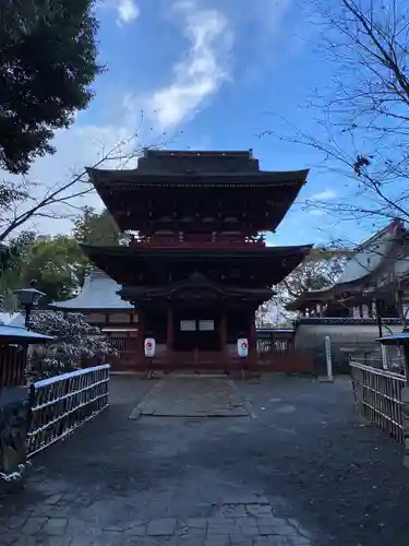 薦神社の山門