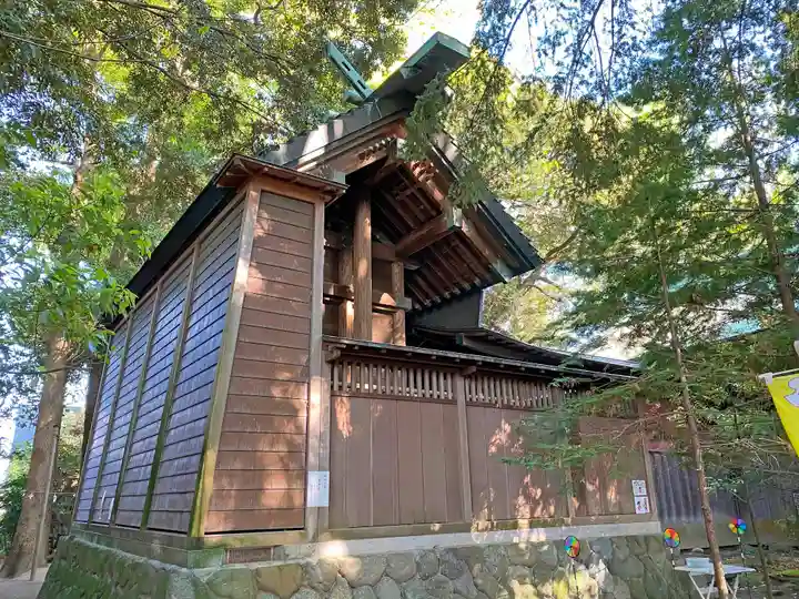 鶴嶺八幡宮の本殿・本堂