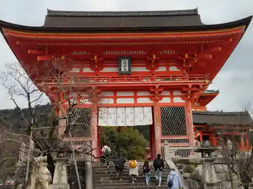 清水寺の山門