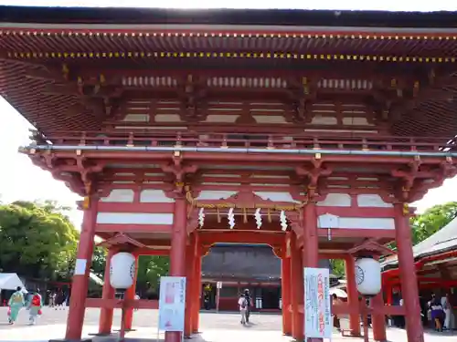 津島神社の山門・神門