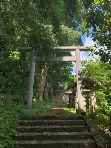 八幡神社の鳥居