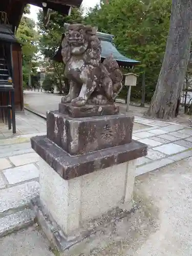 敷地神社（わら天神宮）の狛犬