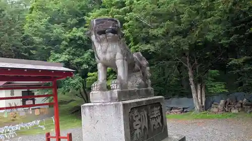 新得神社の狛犬