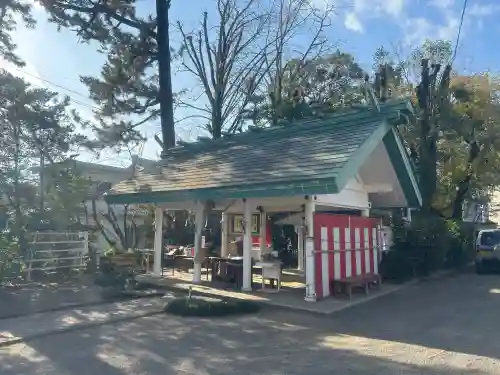 熊野神社の{uncategorized: "未分類", other: "その他", undefined: "問題あり", building: "その他建物", grave: "お墓", sacred_gate: "鳥居", guardian: "狛犬", statue: "像", buddha: "仏像", history: "歴史", nature: "自然", garden: "庭園", animal: "動物", pagoda: "塔", temizu: "手水舎", mountain_gate: "山門・神門", sanctuary: "本殿・本堂", subordinate: "末社・摂社", art: "芸術", scenery: "景色", jizo: "地蔵", ema: "絵馬", goshuin: "御朱印", omikuji: "おみくじ", items: "授与品その他", amulet: "お守り", goshuincho: "御朱印帳", eats: "食事", festival: "お祭り", votive_dance: "神楽", shichigosan: "七五三参", wedding: "結婚式", experience: "体験その他", initially: "初詣", around: "周辺", anti_infection: "感染症対策"}