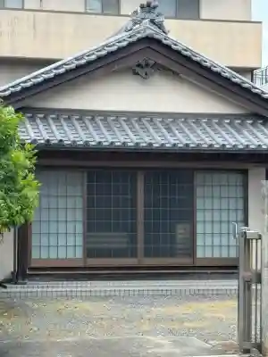 顕宗寺の{uncategorized: "未分類", other: "その他", undefined: "問題あり", building: "その他建物", grave: "お墓", sacred_gate: "鳥居", guardian: "狛犬", statue: "像", buddha: "仏像", history: "歴史", nature: "自然", garden: "庭園", animal: "動物", pagoda: "塔", temizu: "手水舎", mountain_gate: "山門・神門", sanctuary: "本殿・本堂", subordinate: "末社・摂社", art: "芸術", scenery: "景色", jizo: "地蔵", ema: "絵馬", goshuin: "御朱印", omikuji: "おみくじ", items: "授与品その他", amulet: "お守り", goshuincho: "御朱印帳", eats: "食事", festival: "お祭り", votive_dance: "神楽", shichigosan: "七五三参", wedding: "結婚式", experience: "体験その他", initially: "初詣", around: "周辺", anti_infection: "感染症対策"}