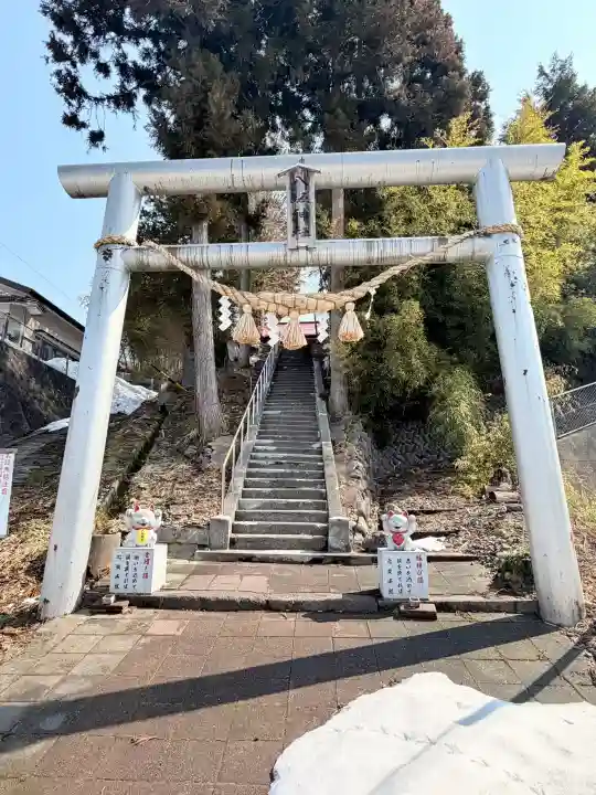 鹿角八坂神社の{uncategorized: "未分類", other: "その他", undefined: "問題あり", building: "その他建物", grave: "お墓", sacred_gate: "鳥居", guardian: "狛犬", statue: "像", buddha: "仏像", history: "歴史", nature: "自然", garden: "庭園", animal: "動物", pagoda: "塔", temizu: "手水舎", mountain_gate: "山門・神門", sanctuary: "本殿・本堂", subordinate: "末社・摂社", art: "芸術", scenery: "景色", jizo: "地蔵", ema: "絵馬", goshuin: "御朱印", omikuji: "おみくじ", items: "授与品その他", amulet: "お守り", goshuincho: "御朱印帳", eats: "食事", festival: "お祭り", votive_dance: "神楽", shichigosan: "七五三参", wedding: "結婚式", experience: "体験その他", initially: "初詣", around: "周辺", anti_infection: "感染症対策"}