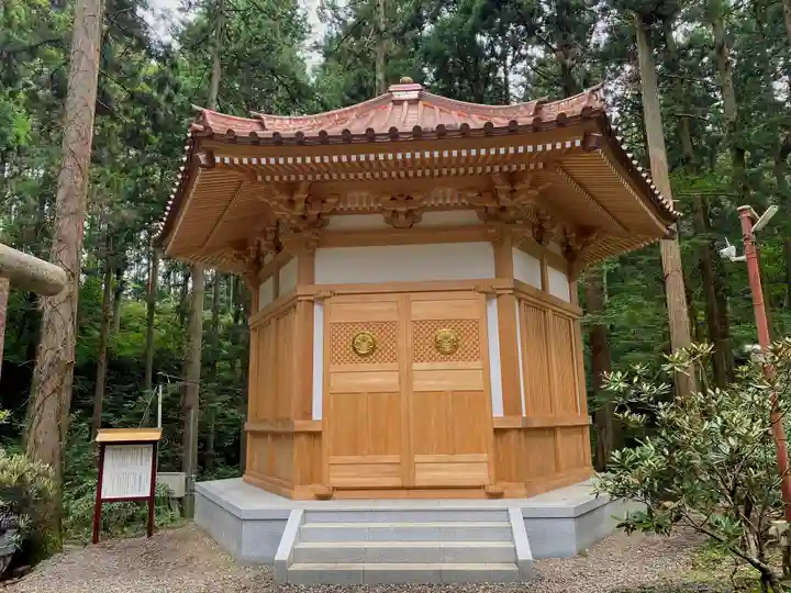 御岩神社のその他建物